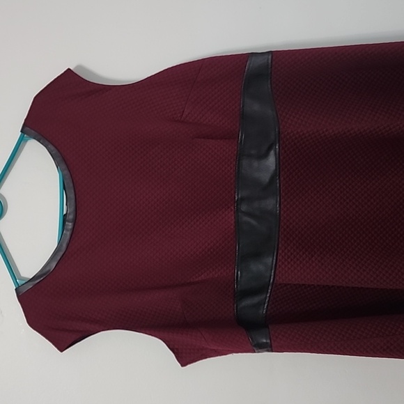 Burgundy dress 24W London style - Picture 1 of 5